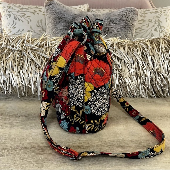 VERA BRADLEY Happy Snail 2011 Quick Draw Crossbody Cinch Bucket Bag Blue Orange - Picture 8 of 13